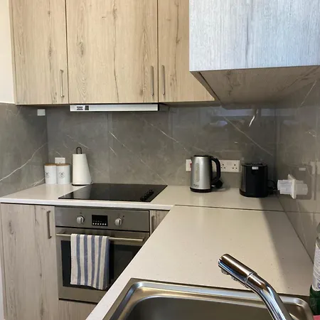 Seaside Two Bedroom Deluxe Flat In Tourist Area Apartament *