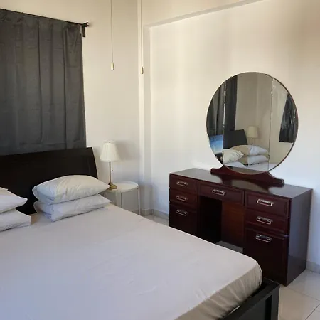 Apartment Seaside Two Bedroom Deluxe Flat In Tourist Area *