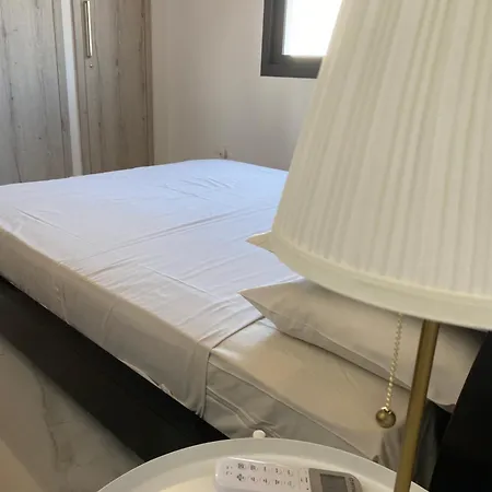 Apartment Seaside Two Bedroom Deluxe Flat In Tourist Area *